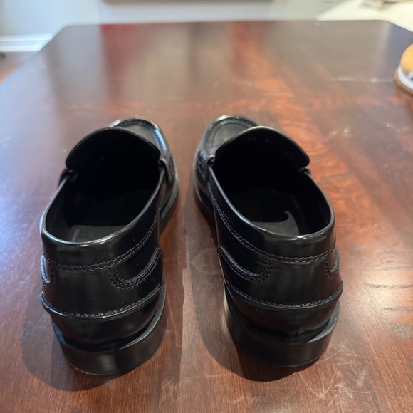 Fendi Black Penny Loafers with Discrete Logo - Picture 3 of 6